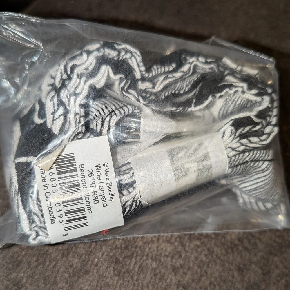 Vera Bradley Wide Lanyard Bedford‎ Blooms Black White Floral 26737-R80 NEW